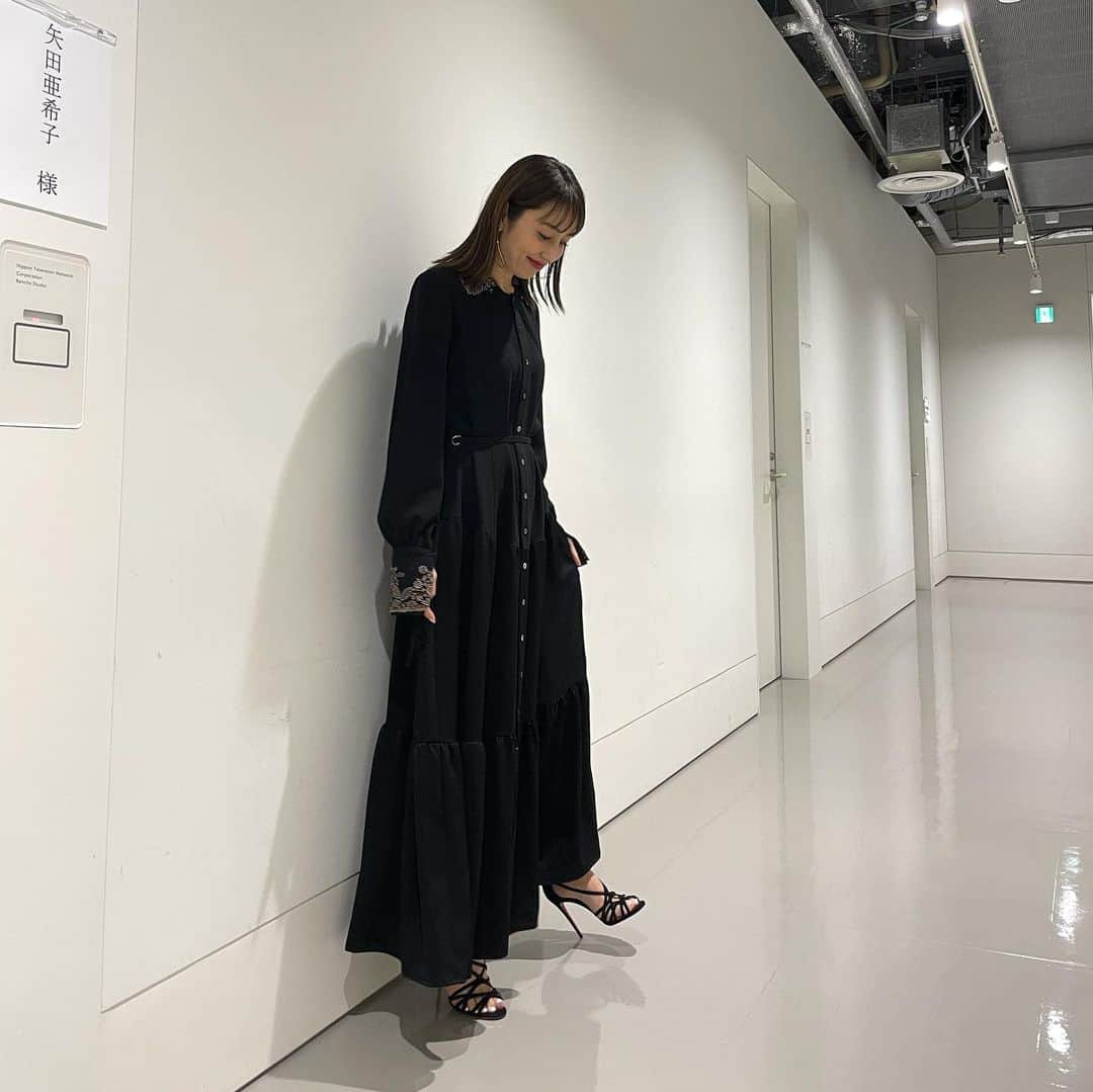 矢田亜希子さんのインスタグラム写真 - (矢田亜希子Instagram)「【オンエア】 2021年9月9日(木)19：56〜20：54 日本テレビ『ぐるぐるナインティナイン』 #ぐるナイ #コスプレ#面白かったー#日テレ 衣装のdressは @lokitho_tokyo  @barjewellery」9月7日 11時05分 - akiko_yada