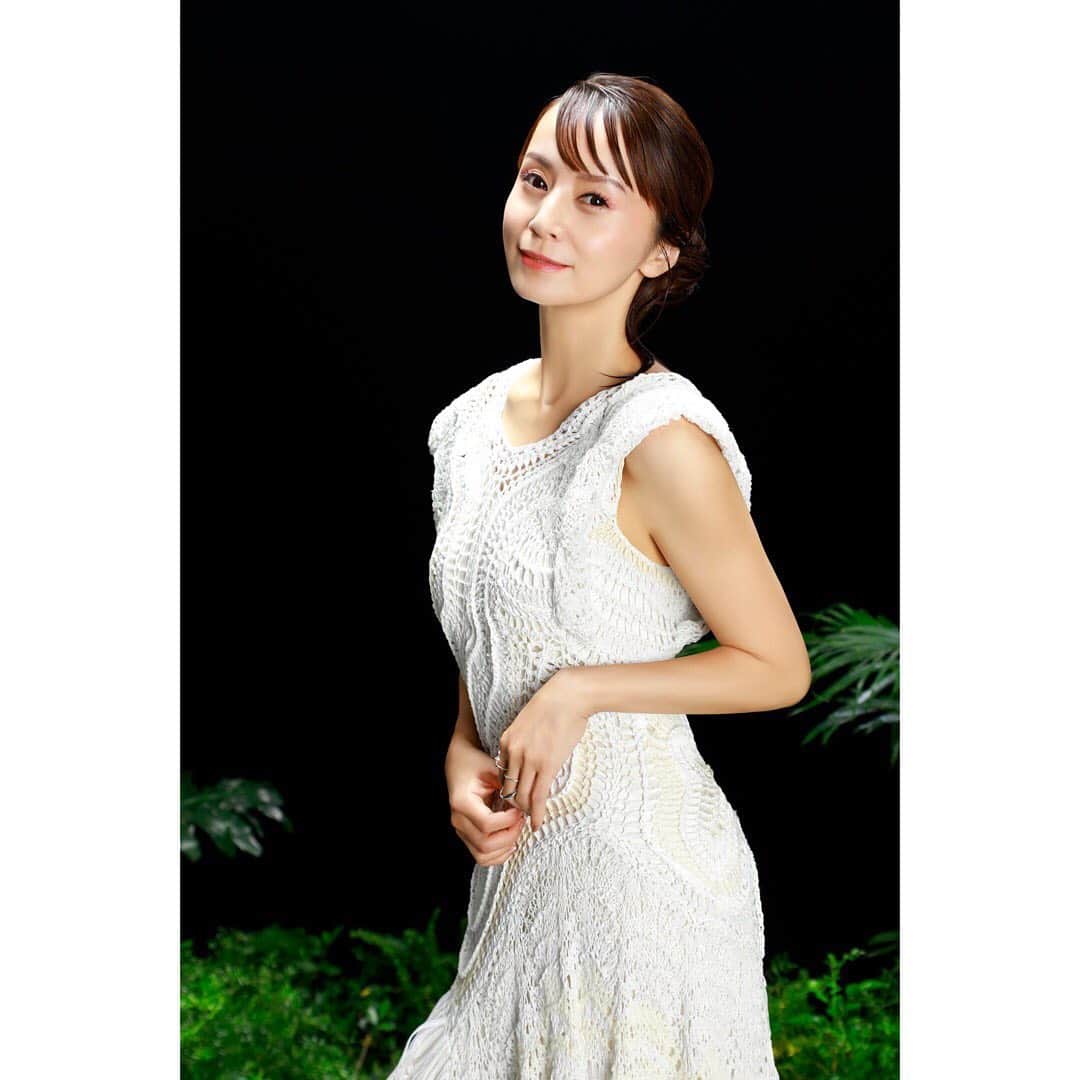 鈴木亜美さんのインスタグラム写真 - (鈴木亜美Instagram)「台湾の映画 「初めての珈琲〜第一杯咖啡〜」の 主題歌『Drip』を本日発表させていただきました。  ☕️☕️☕️  お話を伺ったときは海外からということで驚きましたが、 私にできることなら喜んでと思い参加させていただきました。  作詞も担当させていただいていて、 初めて飲んだコーヒーの忘れられない想い、 香りや懐かしい空気、 そして恋心が思い描けるように 作詞させていただきました。  ☕️☕️☕️  🔻「Drip」はYouTube限定配信で MusicVideoを本日より公開  🔻映画「初めての珈琲」は 10/2(土)に日本映画専門チャンネルにて放送  となります。 どちらもぜひご覧ください☺️」9月7日 12時07分 - amiamisuzuki