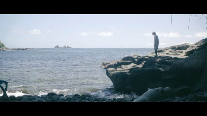 Hikaru Nakamuraのインスタグラム：「YouTube更新しました！ 素潜りin真鶴です🌞🌊  ▶️ひかるーく  明日から宮古島行ってきまーす🤙✈️  #海#素潜り#夏休み#夏#湘南#真鶴#動画#bgm#gopro#gopro9#goproのある生活#art#summer#shonan#manazuru#camera#フィルムカメラ#youtuber#youtubechannel」