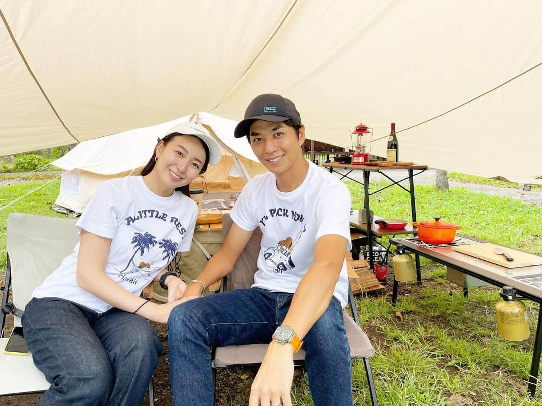 岩間恵さんのインスタグラム写真 - (岩間恵Instagram)「テントを買ってから初キャンプ🏕  初めてのことだらけで大変だった...！ 次の日も大雨の中で撤収したからかなり疲れたし、 もうキャンプ行けないかも...と思ってしまいました。が！思い返すと楽しかったからまた絶対行きます🥰  #キャンプ #キャンプコーデ #夫婦でおそろい #ノルディスクアスガルド #ノルディスクタープ #アスガルド12 #アスガルド #nordiskcamp #snowpeakcampfire」9月7日 19時00分 - iwamame