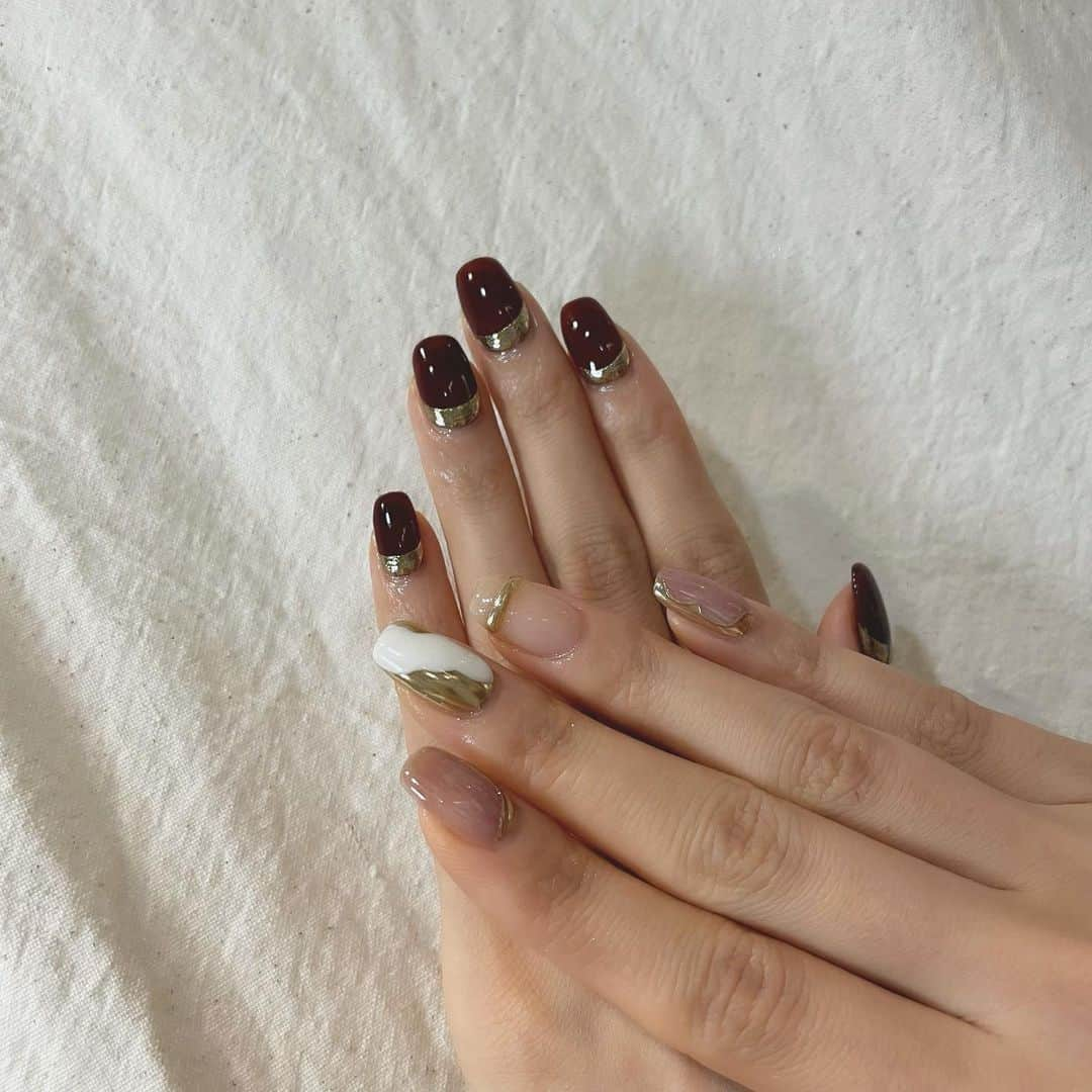 加美杏奈さんのインスタグラム写真 - (加美杏奈Instagram)「･ New Nail💅🏼  #newnail#autumnnails#naildesign#nuancenail#shortnails#秋ネイル#ニュアンスネイル#ショートネイル#スクエアネイル#2021nail」9月7日 19時42分 - anna.kami3