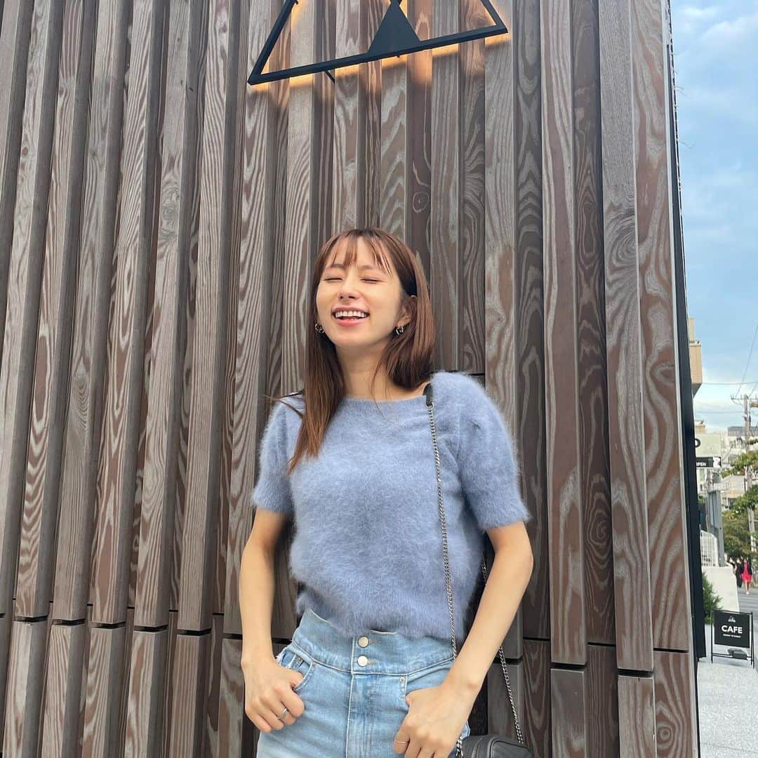 前田ゆうのインスタグラム：「雨週間☔️だったけど晴れたぁーーーー☀️がうれしいですね😌  しかしすっぴんなのでまゆげがありません🥺‼️ マロまゆげなのが昔からのなやみです🥲しかしないわけじゃないんだよ？？うすいだけ😌  さーーーて今週もファイトだーーい🦖‼️」