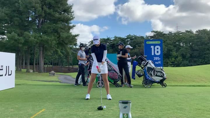 中山三奈のインスタグラム：「今週は日本女子プロゴルフ選手権大会⛳️ メジャーらしい距離の長さに 綺麗なコースコンディション⛳️✨ ⁡ コーチの井上さんにキャディーをしていただきます😎🍀心強いです💪🏾 井上さん宜しくお願いします！ @toru_coach 🙇🏻‍♀️✨ ⁡ ⁡試合は明後日からです！ 応援宜しくお願い致します😊🌱 ⁡ #PCIソリューションズ #りーふねっと #BALDO #Srixon #asics #no1grip #jopgrip #golf #ゴルフ #golfswing #progolfer #プロゴルファー#中山三奈 #minanakayama #thankyou #yoga #yogini #yogainstructor #ヨガ #ヨギーニ #ヨガインストラクター #RYT200 #ハタヨガ #トレーニング #🏌🏽‍♀️ #🧘🏽‍♀️」