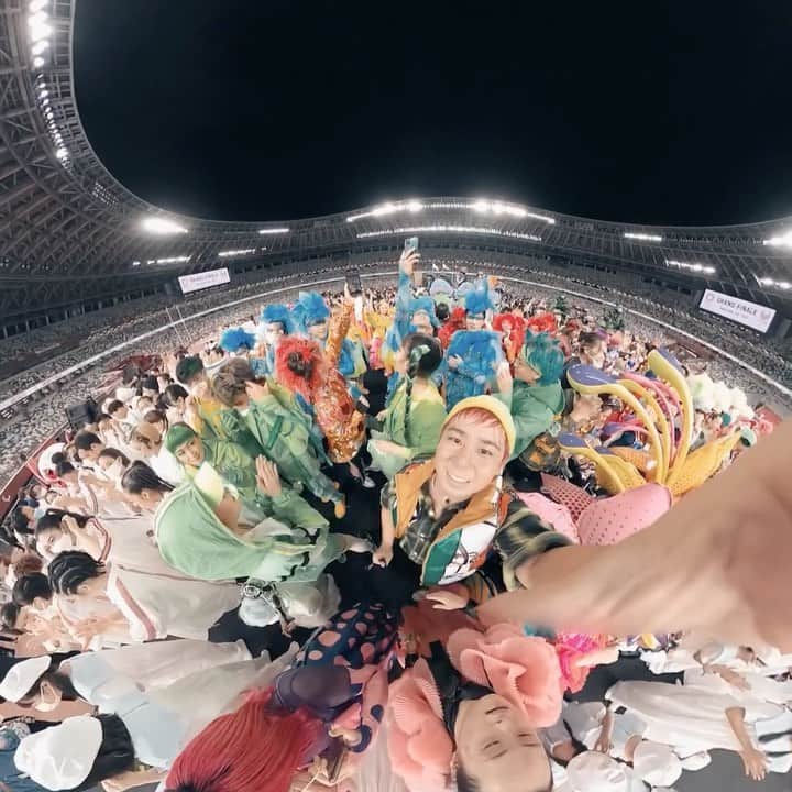 大野愛地のインスタグラム：「※撮影時以外はマスクを着用しています。  全体写真の雰囲気を #GoProMAX で撮影。  これだけ多くの関係者の皆様のお陰で、僕たちはステージに立てています。  ほんまありがとうございました&お疲れ様でした！ そしてまた会いましょう🔥  #Paralympic #olympic #tokyo2020  #2020 @goprojp」