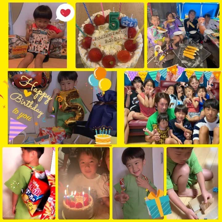 Kazukiのインスタグラム：「あみる♡5さい ¨̮♡⃛happybirthday♡⃛¨̮💕😍😘❤️ ・ ・ あみ～の誕生日の日♥️🎂 夏休み中でパパもママもお仕事お休みの日だったので、朝から夫婦2人で買い出しして、家族みんなでデッキで準備をしました💦💦 ・ 海鮮やお肉を沢山買ってみんなでBBQ🌽🍖✨ ・ 子ども達は食べてはプールで泳ぎ、また食べて泳いでの繰り返し💦💦 楽しんでる姿を夫婦で座って見ているだけでお腹いっぱい幸せいっぱいでした(*˘︶˘*).｡.:*♡ ・ あみるの誕生日の為に、兄姉弟みんなが手作りでプレゼントを作ったりお手紙💌書いたり…🎁✨ 中学生組のお兄ちゃん達は、自分のお小遣いでお菓子を買って、お菓子リュックやお菓子BOXを手作りしてくれていました❤︎ 子ども達の優しさに感謝です(*´˘`*)ﾉ❣ ありがとう♥️♥️ あみるのニコ〜～～～♡って目が無くなるぐらいの笑顔には癒ししかありません(*˘ ˘*) ・ お友達家族や沢山の方にお祝いメッセージやプレゼントもいただきました✨ 本当にありがとうございました♡♡ ・ ・ #8月生まれ#5さいになりました#五男#癒し#ニコニコさん#笑顔#夏生まれ#BBQ#13人兄妹#六男七女#仲良し兄妹#産まれてきてくれてありがとう#宝物」