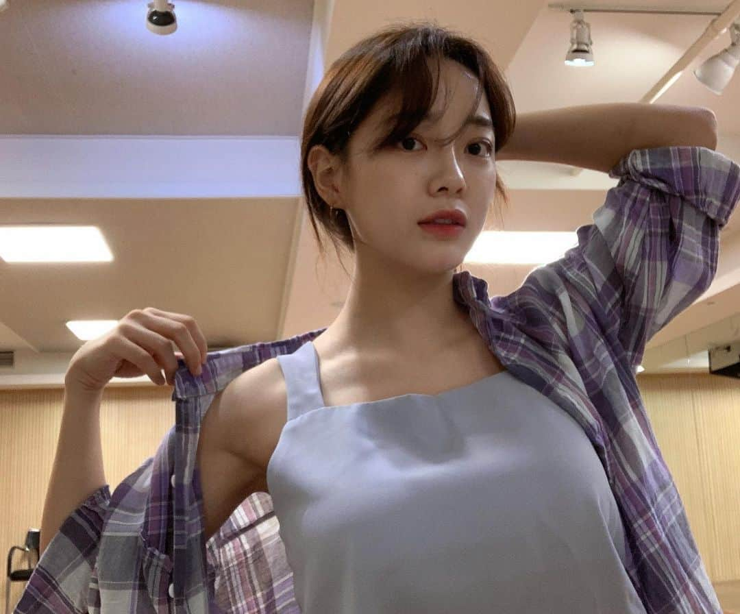 キム・セジョン（Gugudan SeMiNa）さんのインスタグラム写真 - (キム・セジョン（Gugudan SeMiNa）Instagram)「오랜만에 연습실 💜」9月7日 22時36分 - clean_0828