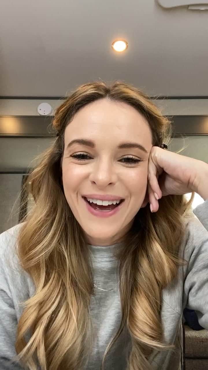 ダニエル・パナベイカーのインスタグラム