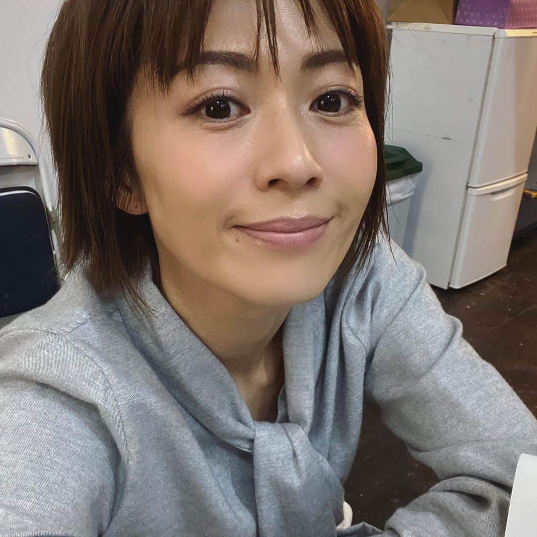 畑野ひろ子のインスタグラム：「撮影の空き時間。 今日の撮影は、色々な思い入れがあるものでした🥰 仕上がりがとても楽しみ☺️」