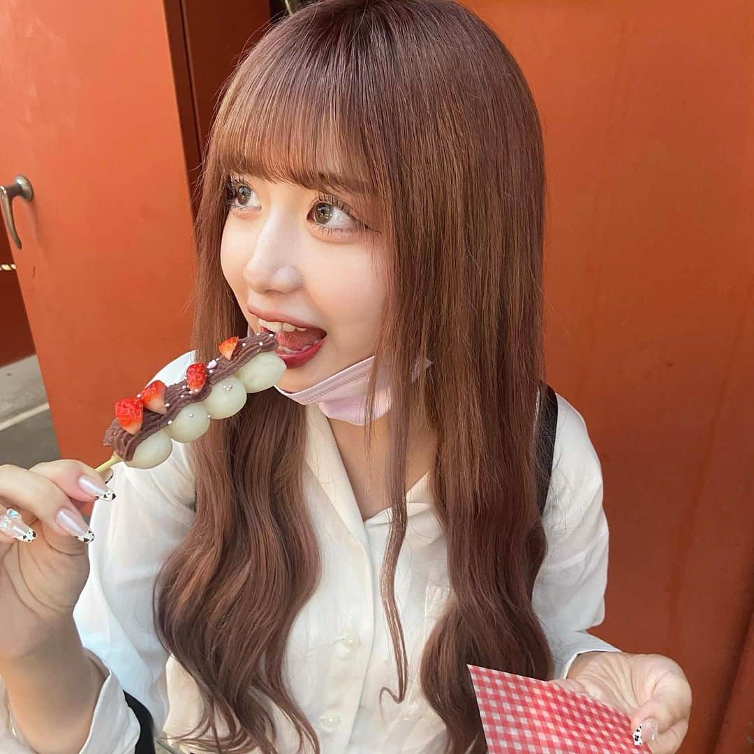 のインスタグラム：「まじどんな顔で食べてんだろうこれ笑」