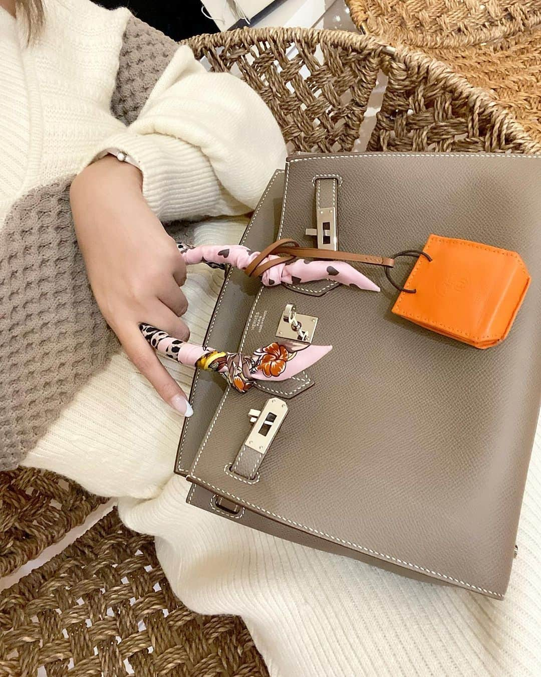 ririさんのインスタグラム写真 - (ririInstagram)「#撮影 #秋モード  @hermes  #バーキン25」9月8日 18時27分 - riri.ribon