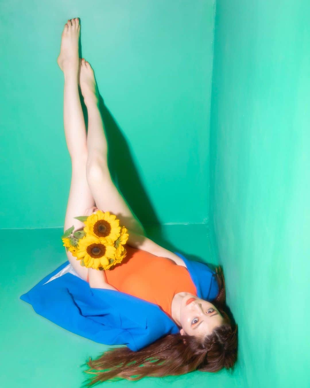 岡本杏理のインスタグラム：「向日葵「あなただけを見つめる」 #ひまわり #sunflower #向日葵 #해바라기 #anrisflower」