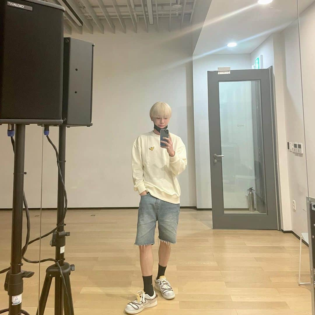 キー さんのインスタグラム写真 - (キー Instagram)「뭔가 장꾸 재질」9月8日 19時49分 - bumkeyk