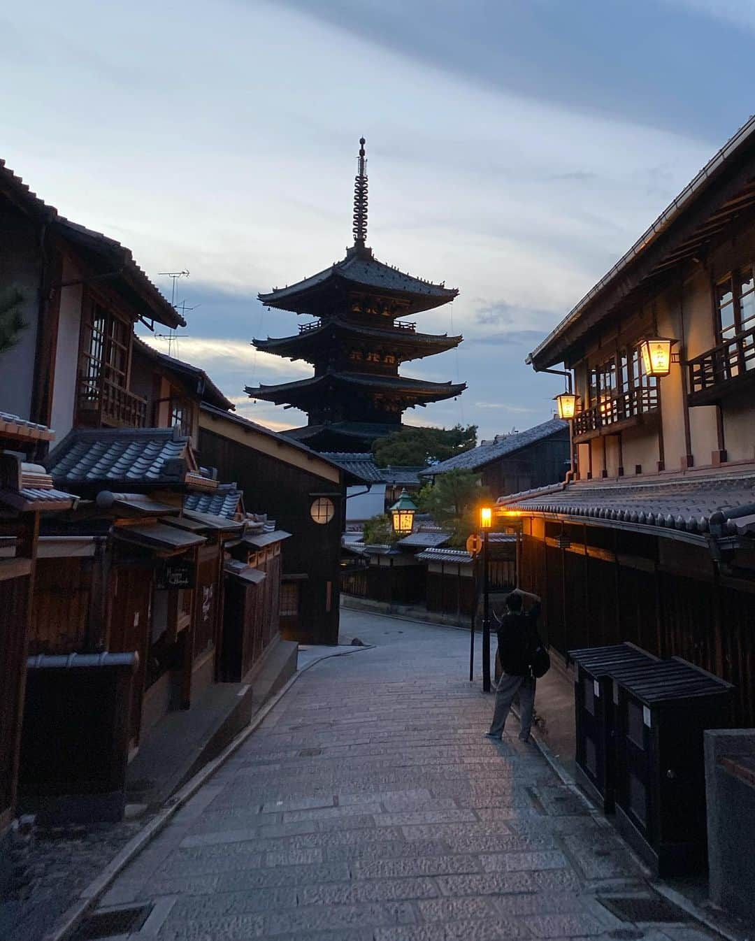 愛海さんのインスタグラム写真 - (愛海Instagram)「. . . . #京都 #京都観光 #kyoto #kyotojapan #二寧坂 #二年坂 #五重塔 #東寺五重塔 #法観寺」9月8日 20時00分 - 0607ami