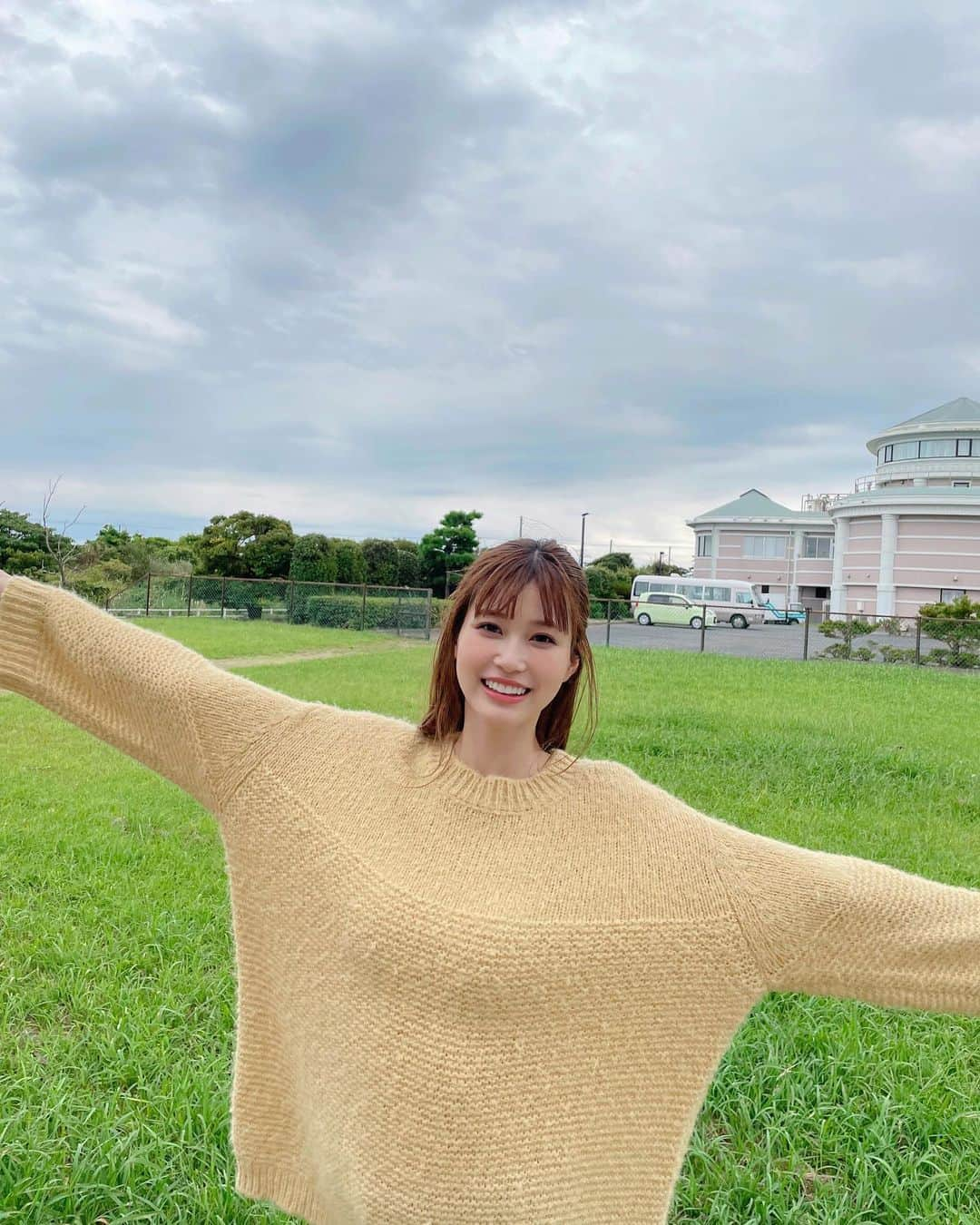 生見愛瑠さんのインスタグラム写真 - (生見愛瑠Instagram)「前後ろ🥑」9月8日 20時19分 - meru_nukumi