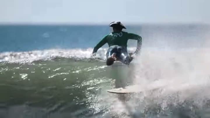 ティファニー・ヨハのインスタグラム：「Hold up. Did somebody say “wipeout contest”? It’s tough to pick one wipeout story from the extensive collection of falling experience I’ve racked up over the years. But boy, that last one where I’m like “I immediately regret this decision” (Ron Burgundy style) will always hold a special place in my heart. 😂😂😂」