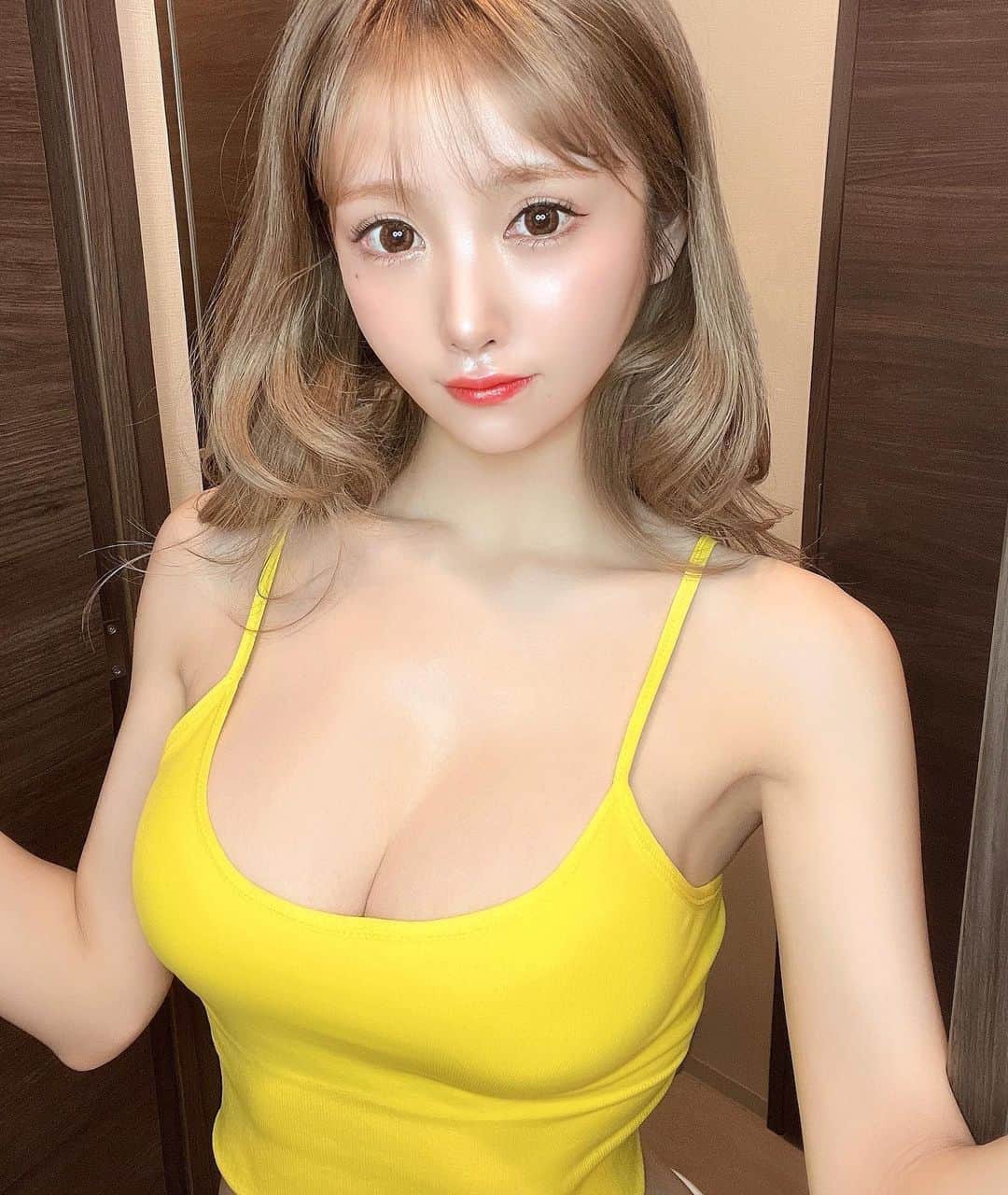 佐崎きさきのインスタグラム：「. . . . . 皆様おはようございます。 . あなたがもし何かに根をつめてやり、 . 少しくたびれる時があったなら . すきな音楽を聴いたり . すきなドリンクを飲んだり . すきなお食事を頂いたり . あなたのすきな事で気分転換して下さいね。 . 自分を大切にする、そんなあなたが . わたしはすきです。 . . .  #腹筋 #肌肉 #腹肌 #照片 #性感內衣  #性感睡衣 #減脂 #training #gym  #gymlife #gymmotivation #muscle  #abs  #fitness #fitnessgirl  #トレーニング #腹筋女子  #운동 #사진 #미용」