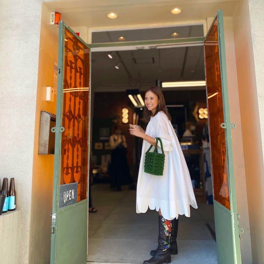 Risako Yamamotoさんのインスタグラム写真 - (Risako YamamotoInstagram)「👻🌼🤍  ロングブーツ始めました🍃🌰🍠 もう約15〜20年選手のお気に入りのブーツ。 ワンピースを主役に合わせました👻🤍  OP/// #rosymonster  BOOTS/// #miumiu BAG/// #shrimps  #ootd #fashion #coordinate」9月9日 11時09分 - risako_yamamoto