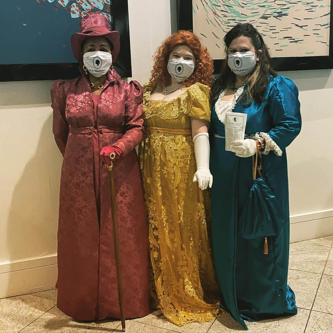 ケイ・パナベイカーさんのインスタグラム写真 - (ケイ・パナベイカーInstagram)「I got to experience DragonCon for the first time this year and had the most incredible time. I enjoyed walking around and seeing people celebrating the things they love. Nerds supporting nerds, I loved it so much.   I included pictures of some of the favorite cosplays and a picture of how my friend group spent much of the long weekend. They introduced me to #Wingspan a couple months ago and I’ve been obsessed ever since. All of the bird facts on the cards are the cherry on top. I’ve ordered the expansion packs and I’m curious to see if any of the birds I work with are included….  And the last picture is a personal favorite. The boy and I have recently made a concerted effort in expanding our collection of old video games. We went to 4 different stores on our 1-day drive to Atlanta for the con and this was our haul. Most games were less than $5. It was just a fun journey.   I know this kinda a long post, but I am just so appreciative of the people in my life. I never would have gone to #DragonCon without them and it was definitely a highlight for the year.」9月9日 11時28分 - kaypanabaker