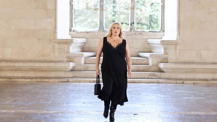 ヘイリー・ハッセルホフのインスタグラム：「not bothered」
