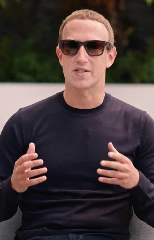 マーク・ザッカーバーグのインスタグラム：「Introducing Ray-Ban Stories. Smart glasses that let you capture photos and videos, share them with friends, listen to music and podcasts, or take phone calls -- all while staying in the moment. Starting at $299 and available now @rayban」