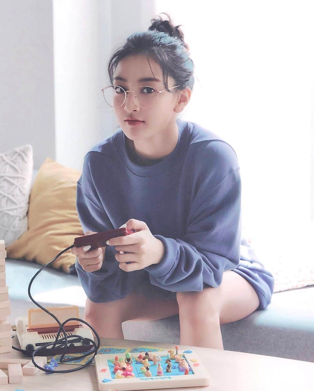 ジヒョのインスタグラム：「♡ good morning!!<33⠀ — Yes, I am Jihyo Photobook › © njmsjmdct2」