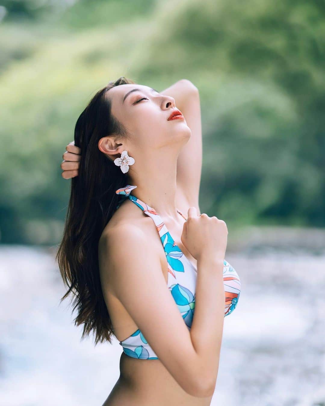 瀬名ひなののインスタグラム：「7月で1キロ、8月で3キロ太って、今週1キロ減ったからあと3キロ🐷太るとすぐお腹出るのやめて〜〜」