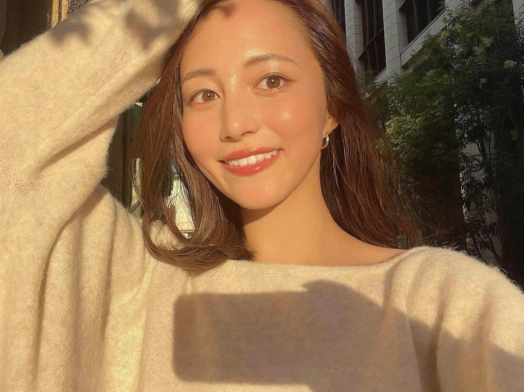 左近鈴乃さんのインスタグラム写真 - (左近鈴乃Instagram)「西陽 🌇✨✨🧡 久々に #selfie 🤳🏻」9月9日 21時24分 - suzuno_sakon