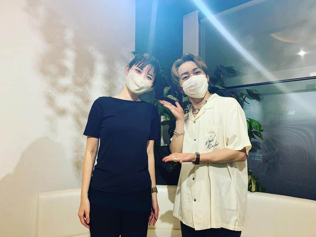 Show-heyのインスタグラム：「| カズキのタネで撮影させて頂きました！！ アートメイク！！！！ 今回お世話になったのが、 @lor.clinic_omotesando さん！  施術してくれたのが @takahamart_brows 先生！  本当素敵なアートメイクを施していただきました✨  まゆげが眉毛になりました！  悩んでる方是非インスタ覗いてみて下さい！ 本当眉毛で印象超変わる！  先生ありがとうございました！ 2回目もお願いします！笑  アートメイク気になってる方、興味ある方、まだ動画見てない方是非ご覧下さい！  #カズキのタネ #アートメイク眉 #lorclinicomotesando  #まゆげが眉毛」