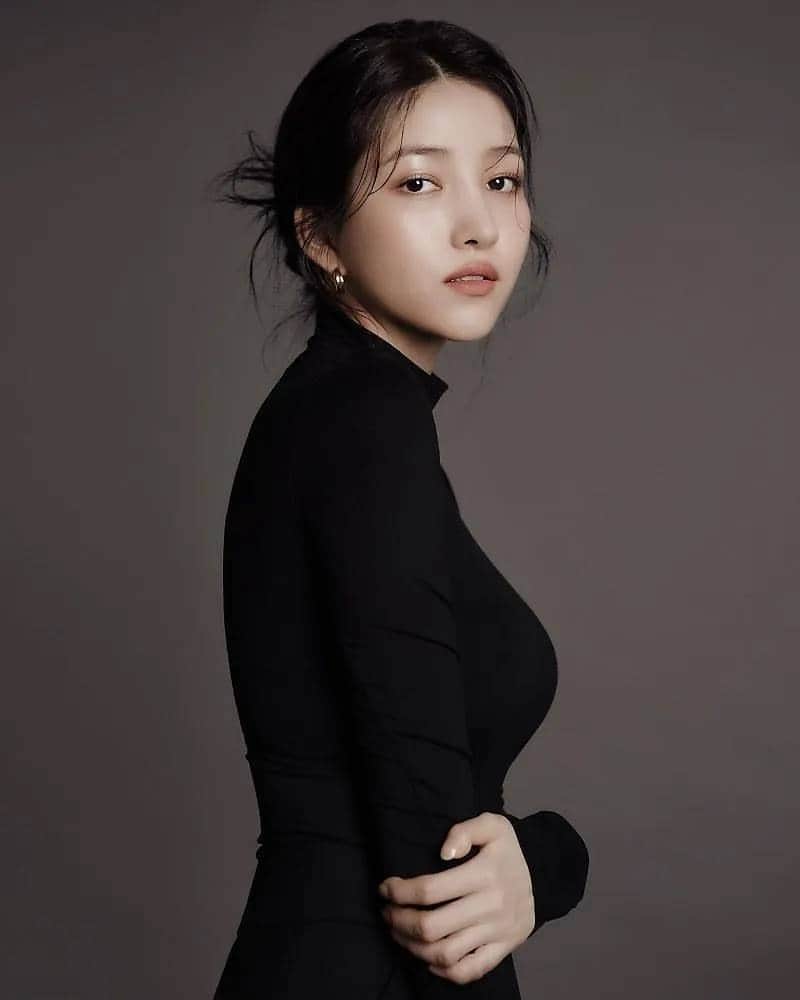 ソウォンさんのインスタグラム写真 - (ソウォンInstagram)「[PROFILE] #소원 #Sowon's profile photos for IOK Company (2)」9月10日 11時36分 - sowonation