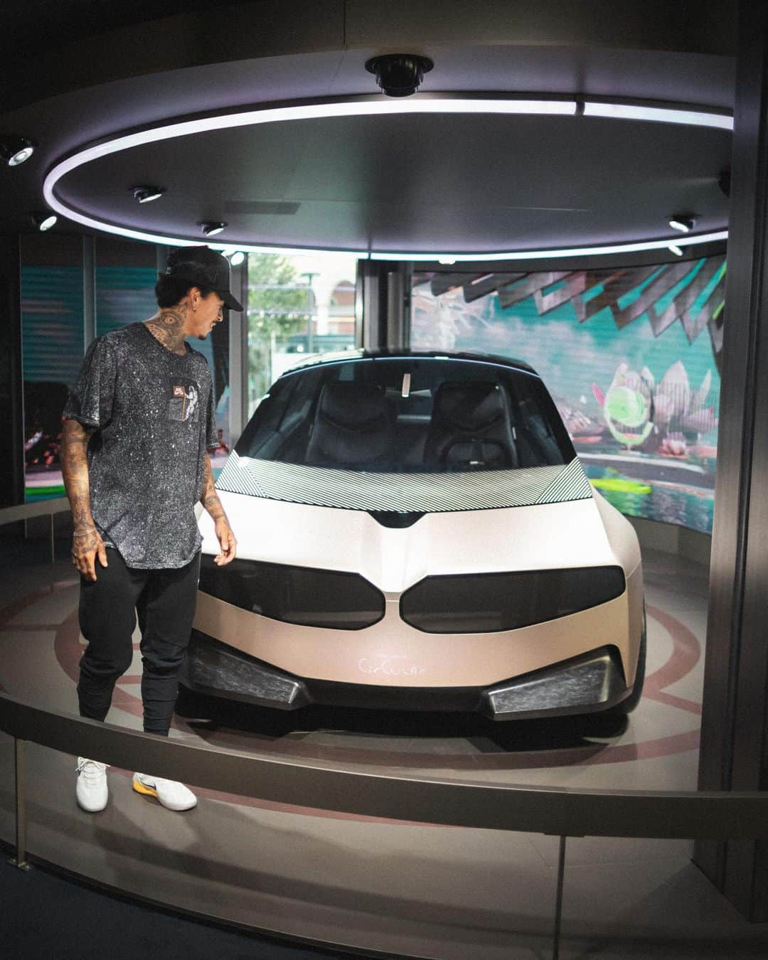 ナイジャ・ヒューストンさんのインスタグラム写真 - (ナイジャ・ヒューストンInstagram)「Into the Future🛸 @bmw #BMWIAA」9月10日 9時37分 - nyjah