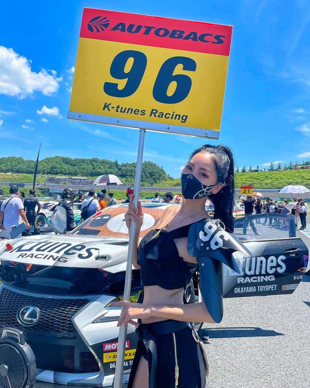 南真琴さんのインスタグラム写真 - (南真琴Instagram)「. . 仙台入りしましたー！ 明日からはSuperGT@SUGOということで しっかり牛タン食べました😎 前回の悔しい結果を跳ね返すべくチームも頑張っているので K-tunes Racingの応援よろしくお願いします✨ . そして、明日も20時〜 WinGによるYouTube生配信があります！ コメント採用された方にはWinGステッカーを差し上げますのでどしどしコメントお待ちしてます💓 . #model#gravure#racequeen#gridgirls #时装#自拍#照片#粉我##팔로우환영#팔로우미#셀카그램#란제리#レースクイーン#fashion#ファッション#ビジョビ#コスチューム#k_tunes_racing#WinG」9月10日 20時56分 - makoto666_