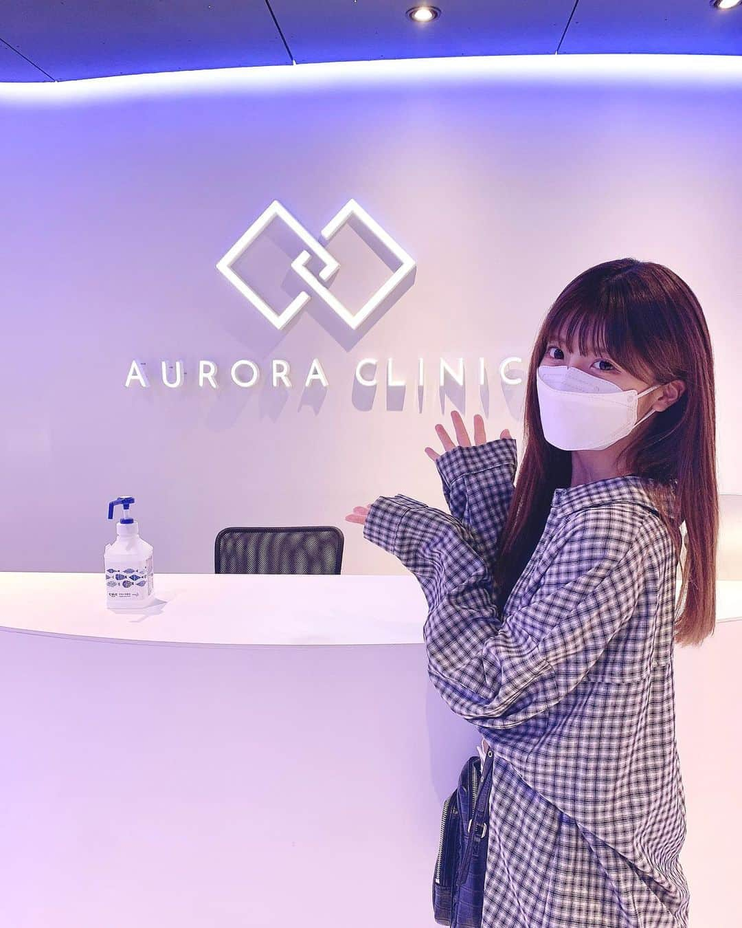 神田風音さんのインスタグラム写真 - (神田風音Instagram)「⁡ ⁡ ⁡ AURORA CLINIC新宿院に行ってきました！ (@aurora_clinic_official_ ) ⁡ 白玉点滴を受けてきたよ〜☺️ ずっと気になっててやっとできた！ 今年の夏もすごく焼けて黒くなったので白くなれるようにこれからも継続して頑張る✊🏻 ⁡ ふうのインスタを見たって言うと特別価格でやって頂けるみたいなのでぜひ✨ ⁡ ・ ・ #auroraclinic #新宿美容クリニック #美容医療クリニック #新宿三丁目 #白玉点滴 #オーロラクリニック #pr」9月10日 19時29分 - fuune_pdq