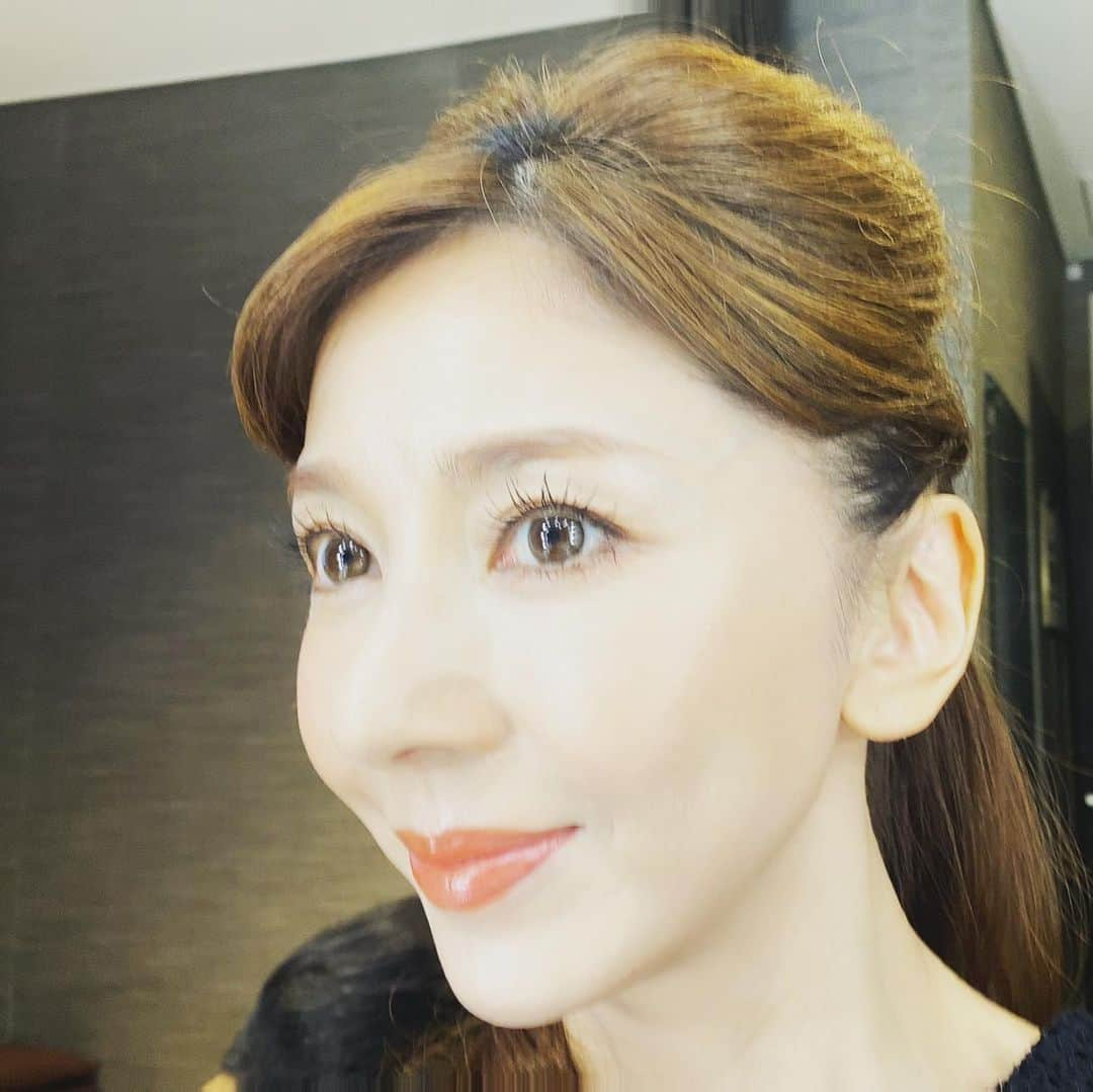 君島十和子さんのインスタグラム写真 - (君島十和子Instagram)「昨日のスタジオで🍀  SEVENTENさんの @seventenbymihokawahito  スカートはこれからたくさん活躍してくれるアイテム❤️✨  そして今晩は  ❤️YouTube LIVE❤️ 21時からです‼️ ご質問ありましたら YouTubeにて お答え致します🙇‍♀️🍀  #ftcaoyama #ftcbeauty #君島十和子 #君島十和子チャンネル #ご登録して頂けると #嬉しいです❤️」9月10日 20時02分 - ftcbeauty.official