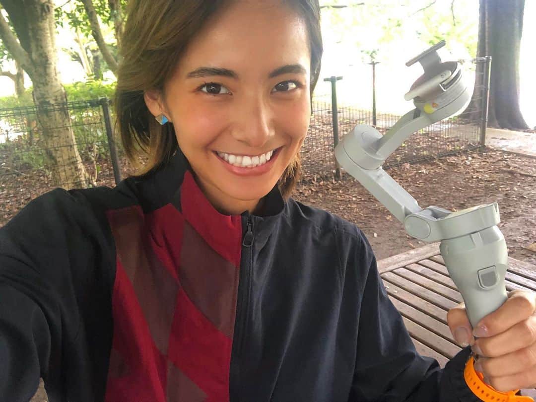 佐野千晃のインスタグラム：「⁡ YouTube更新されました！！！！ ⁡ 400mをあるものを持ちながら全力疾走しております← ⁡ 60秒台もみえてきた、、、、？！← ⁡ (気が早い) ⁡ ポップラインさんのYouTubeも出てるよ、、、 ⁡ ドッキリされてるよ、、、、 ⁡ YouTubeどっちも見てね！笑 ⁡ #run #running #marathon #フルマラソン #マラソン #マラソン女子 #人生自由自在 #走る女子 #ファッション #ウェア #楽しく走る #ランニング #ジョギング」
