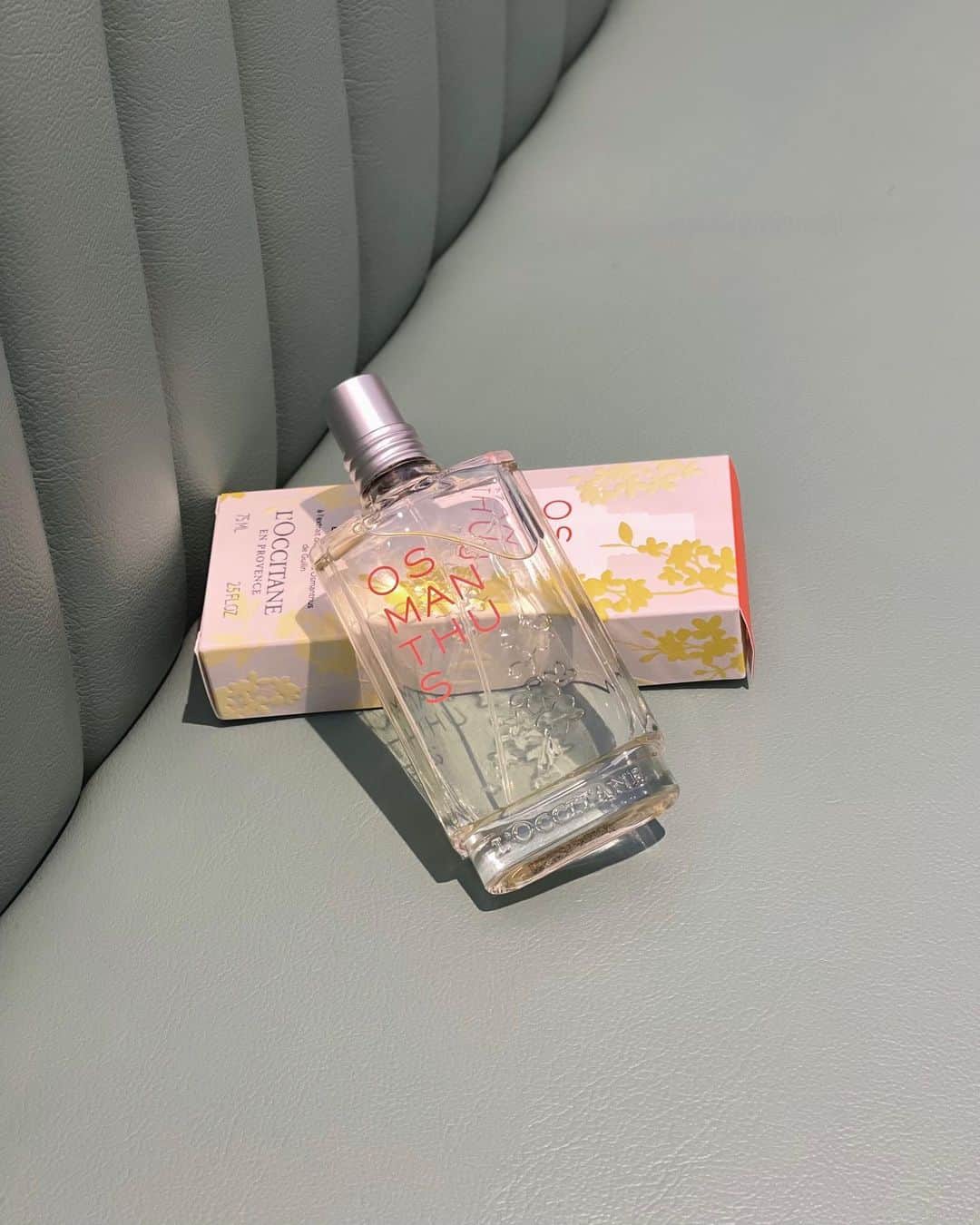 前田希美（まえのん）さんのインスタグラム写真 - (前田希美（まえのん）Instagram)「ロクシタンからも金木犀の香り 「オスマンサス」が発売されたそうです。  他にはない金木犀のお花の香りがもつ フローラルな香りだけじゃなく アプリコットやラ・フランスの果実のような フルーティな香り立ちで  今までの中で個人的に一番ヒットかも。 金木犀の香り大好きなので♡  私が思う #金木犀女子 は 流行に敏感なイメージですね🍁  #金木犀女子 #金木犀 #オスマンサス #ロクシタン #PR  @loccitane_jp」9月10日 15時18分 - maeda_nozomi
