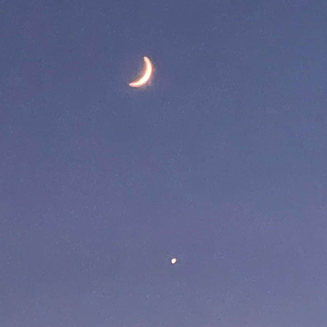 坂下千里子さんのインスタグラム写真 - (坂下千里子Instagram)「#月が綺麗ですね #写真が荒いですね」9月10日 18時26分 - chiriko_sakashita_official