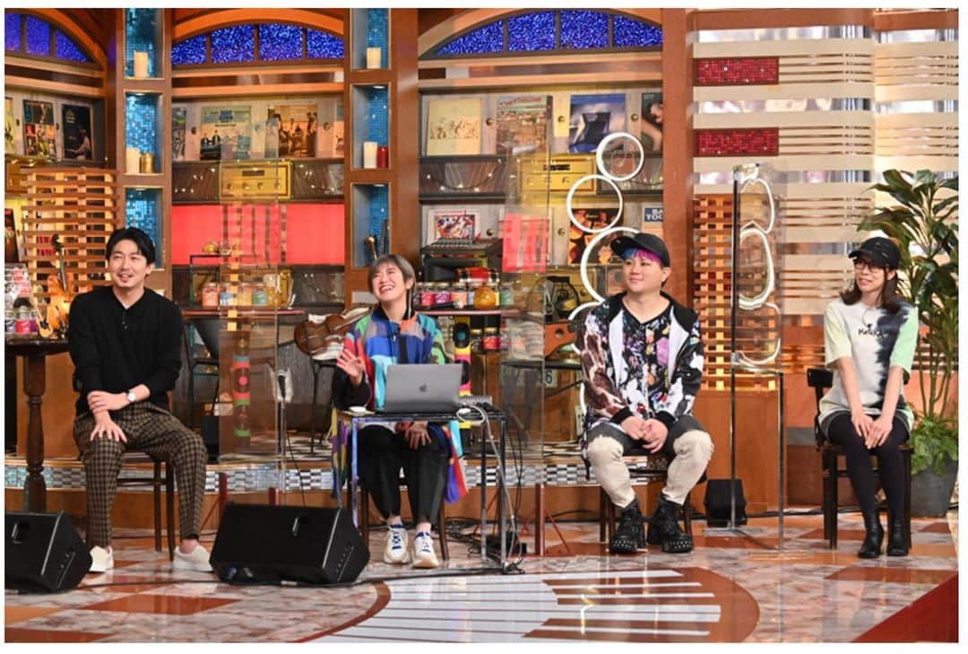 岡嶋かな多のインスタグラム：「【関ジャム 完全燃SHOW、出演します🙌🏻】  今週の日曜日、9月12日 23：00〜 大好きな番組にゲストとして出演致します！！  緊張で今からヒヤヒヤです🥲 みなさま是非温かい目で見て頂けたら嬉しいです🙏  https://tv-asahi.co.jp/kanjam/  関ジャム　完全燃ＳＨＯＷ - BTSらメガヒットを生み出すプロ作曲家の新たな作曲法 -  三浦大知「EXCITE」やBTS「Crystal Snow」を手掛けた作詞作曲家・岡嶋かな多、 King & Prince「koi-wazurai」家入レオ「もし君を許せたら」を手掛けた作詞作曲家・栗原暁、 欅坂４６「サイレントマジョリティー」や指原プロデュースの≠ME「君はこの夏、恋をする」を手掛けた 作曲家ユニット・バグベアをスタジオに招き、誰もが知るヒット曲の完成までの工程を公開！！  名曲誕生の裏側にある「コンペ」と呼ばれる熾烈な争いとは一体…？ コンペで勝つために「コライト」と呼ばれる新たな作曲方法を実演解説！  さらに、支配人の古田新太が選んだキーワードを元に番組が用意した架空のコンペシートで ヒットメーカーたちが作詞作曲に挑戦！ 同じテーマなのに…全く異なる印象の曲が出来上がりスタジオ大興奮！！」