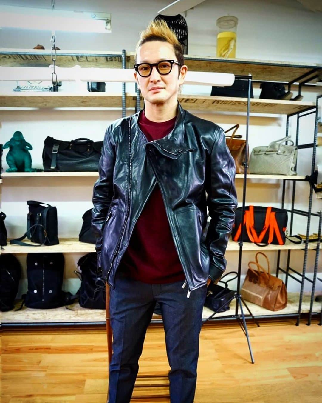 中村獅童さんのインスタグラム写真 - (中村獅童Instagram)「レザージャケット完成  #ierib #artisan #menswear #leatherwear #kyoto #レザー #革  #sartorialart #テーラー #leather  #レザーバッグ #leathershoes #レザージャケット #イエリブ #獅童」9月10日 23時20分 - shido_nakamura