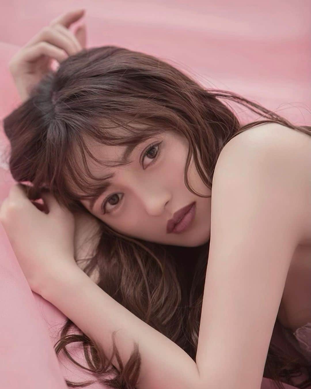 宮内理沙のインスタグラム：「🖤 . . #re」