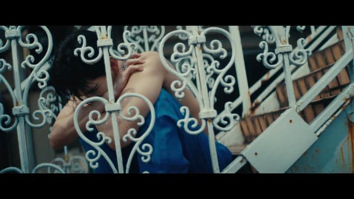 INTERSECTIONのインスタグラム：「DROWN FEAT. HIKARI MITSUSHIMA MUSIC VIDEO COMING SOON✨✨  CODE LOVE 9.13  9月13日に配信となるKaz初のEP「CODE LOVE」より先行リリースされている DrownのMV、ぜひお楽しみに❗️❗️」