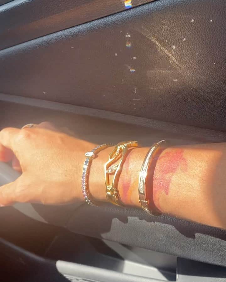 稲木ジョージのインスタグラム：「@milamorejewelry ✨✨✨」
