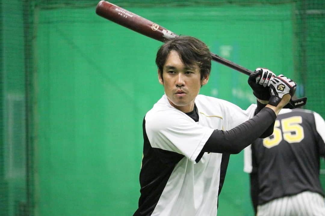 阪神タイガースさんのインスタグラム写真 - (阪神タイガースInstagram)「今日は甲子園球場でウエスタン・リーグ公式戦が行われます！試合前練習の様子です！ #西純矢 選手 #望月惇志 選手 #加治屋蓮 選手 #荒木郁也 選手 #榮枝裕貴 選手 #俊介 選手 #ウエスタンリーグ  #阪神タイガース #挑超頂」9月11日 11時13分 - hanshintigers_official