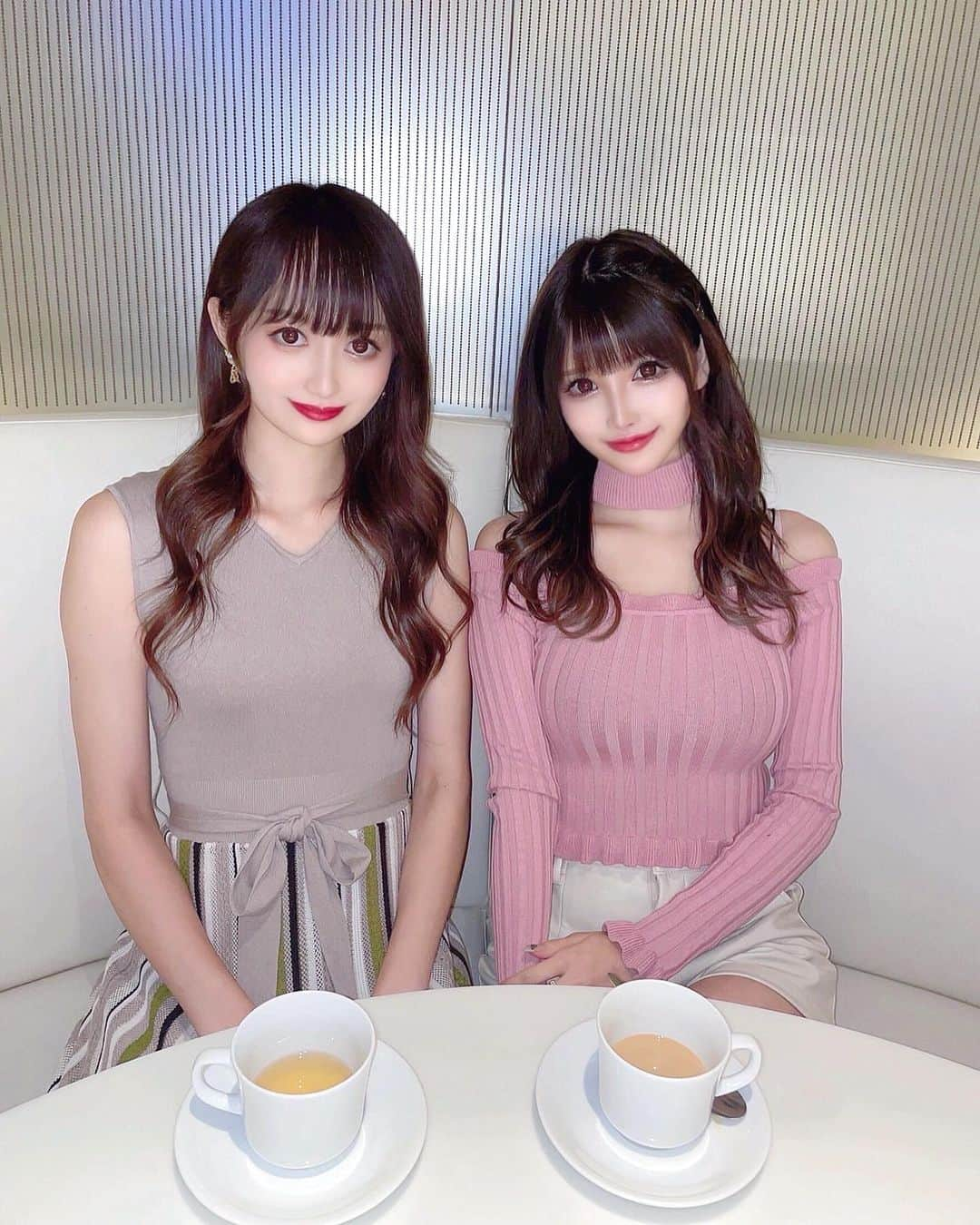 桜咲乃愛さんのインスタグラム写真 - (桜咲乃愛Instagram)「あやぴぃとlunch🍴💓🥂  昔渋谷の芸能志望の人達が集まるサークル入ってたんだけど、その時の人皆何してるんだろうねって話になったけど全然分からなくて 学生の時は毎週集まってたのに皆何してるか知らないぐらい連絡取ってないの凄いし、そんな感じなのに毎週集まれてたのが学生って感じで凄いと思った😂💕笑  仲良くなった人とはずっと仲良いタイプだから1人でも仲良い子が残ってれば財産🥰💓💐  この日のピンクのお洋服は @sucredouceur_official 💓✨  #lunch#ランチ#サークル#芸能#友達#コーデ#ピンクトップス#チョーカートップス #sucredouceur」9月11日 12時06分 - noasama1101