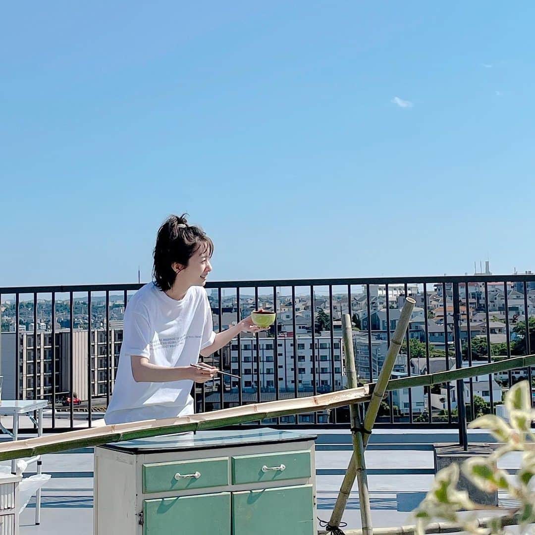 波瑠さんのインスタグラム写真 - (波瑠Instagram)「ナイトドクターの思い出を少しだけ。 5ヶ月ちかく撮影してて、 本当に色んな日があったなぁと、しみじみしますね。」9月11日 12時47分 - 06_haru_17
