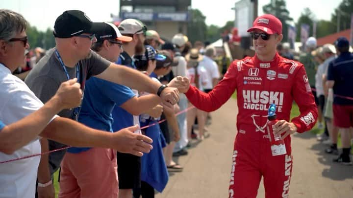 マーカス・エリクソンのインスタグラム：「Go time 👊🏻💯 @indycar   #ME8 #INDYCAR   @huskichocolate  @chipganassiracing  @hondaracing_hpd  @bauhaussverige  @modoeyewear  @bellracinghq」