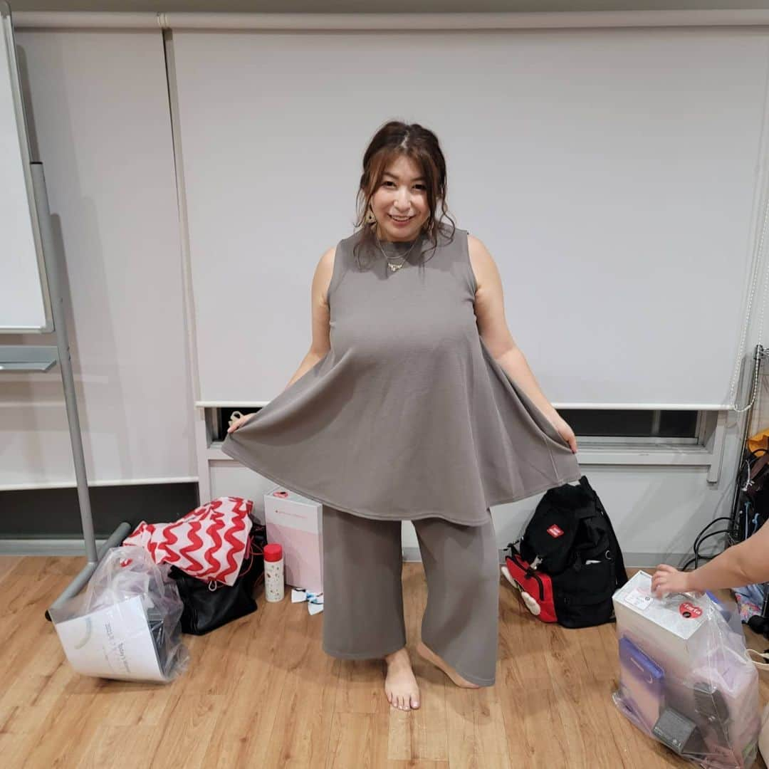 折原ゆかりさんのインスタグラム写真 - (折原ゆかりInstagram)「Outfit Of The Day 7  Tops #coca Bottom #coca  #thedayofphoto #fashion #ootd #me  #psootd  #plussizefashion #curvyfashion #bodypositive #ボディポジティブ #bopo #curvy #plussize #chubby #plump #voluptuous  ※マスクは撮影時はずしました ご了承下さいませ」9月12日 0時47分 - yukariorihara