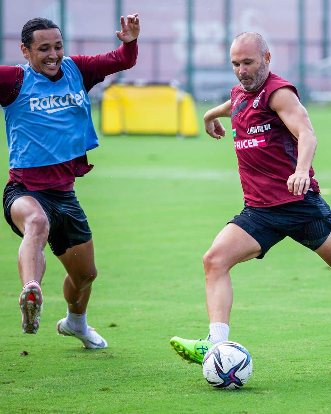 アンドレス・イニエスタさんのインスタグラム写真 - (アンドレス・イニエスタInstagram)「⚽️💪🏻🔥」9月11日 16時48分 - andresiniesta8