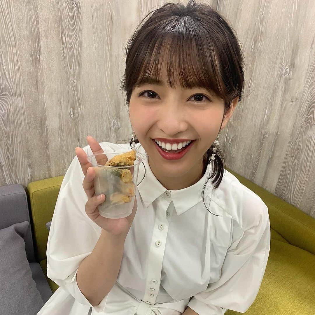 フジテレビアナウンサーのインスタグラム：「. 今日は「タンパク質の日」✨  実は私（わたくし）藤本、密かにトレーニングに目覚めまして、プロテインを愛飲しております🥛💪 （写真はめざましチームの中で大ブームとなっている鶏天です！）  せっかくなので、タンパク質構造の階層を図解してみました。 シュールでごめんなさい😂  #フジテレビアナウンサー #藤本万梨乃 #今日は何の日 #タンパク質の日」