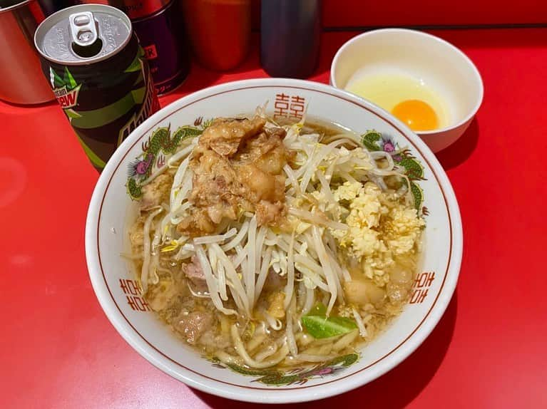 桃乃木かなさんのインスタグラム写真 - (桃乃木かなInstagram)「これは...隠れミッキー✊  ラーメン二郎千葉店🍜 (+生玉子)  #ラーメン二郎 #ラーメン二郎千葉店」9月11日 18時25分 - kana_momonogi