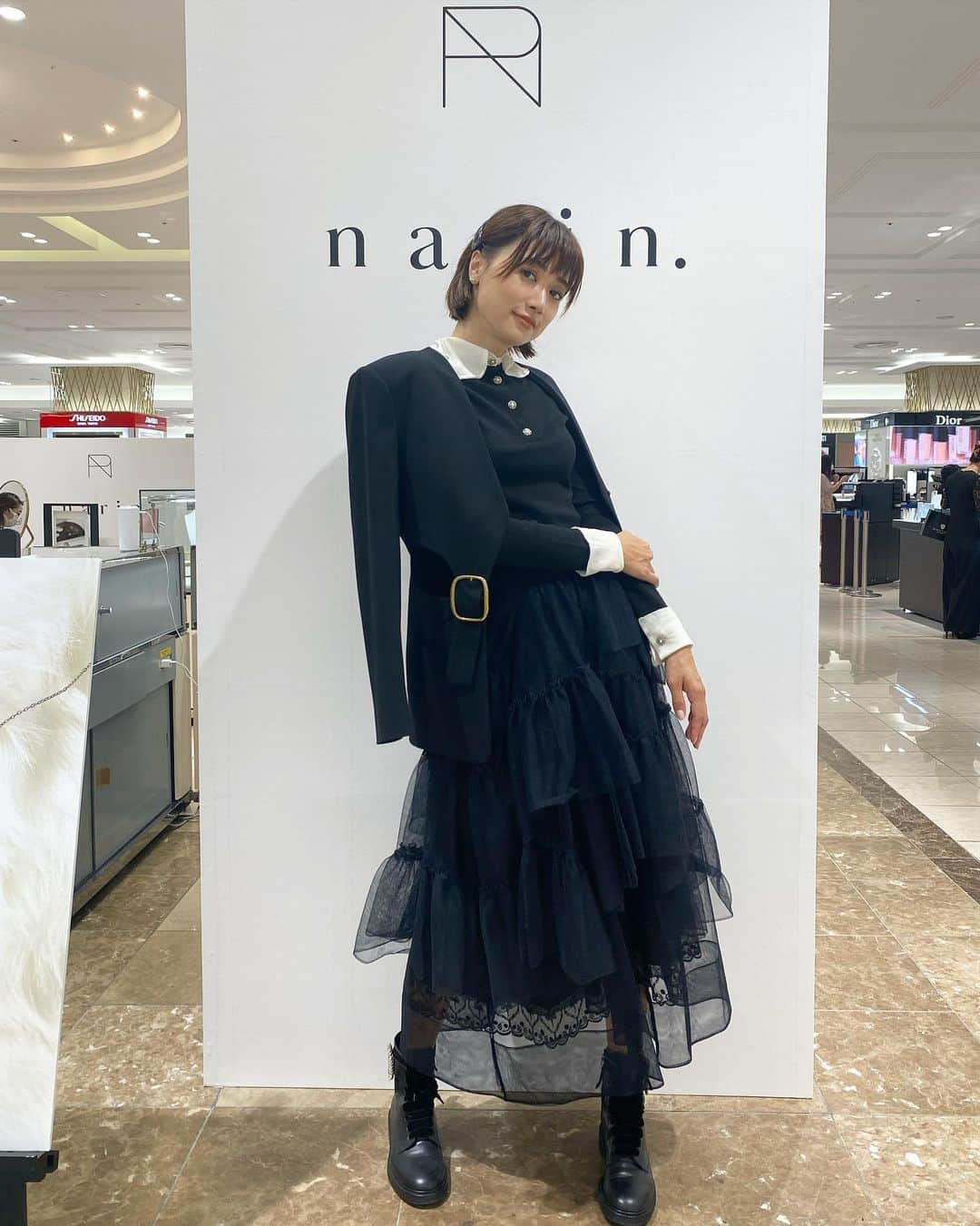 ヨンアさんのインスタグラム写真 - (ヨンアInstagram)「二日目の名古屋高島屋popup @narin.jw 今日も沢山お越しいただき本当にありがとうございました！ 沢山お話し出来て楽しい時間過ごしました！明日は最後の日です！夜まで店頭にいるので、是非キラキラ物を見にいらして下さいね🌹待ってます！ハートも残りわずかです♥️ #popup」9月11日 20時15分 - youn1029